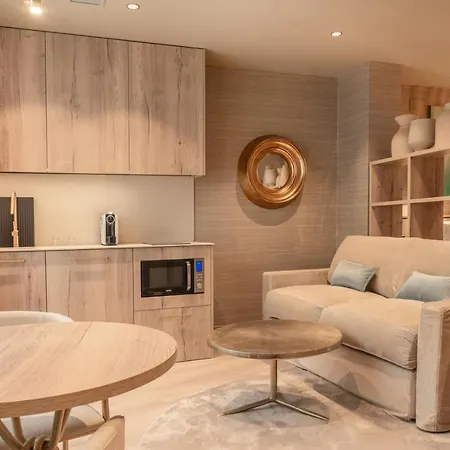 Szálloda The Valentia Corretgeria 4*