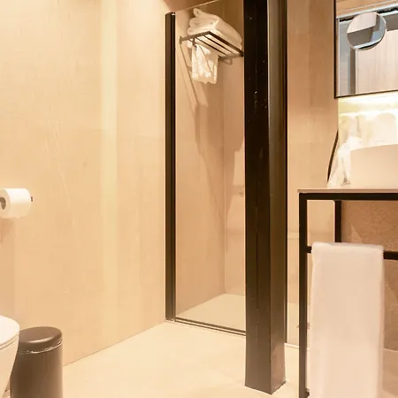 Szálloda The Valentia Corretgeria 4*